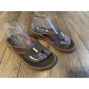 Grundens Womens Deck-mate‎ 3 Point Dark Brown Flip Flops Size 7